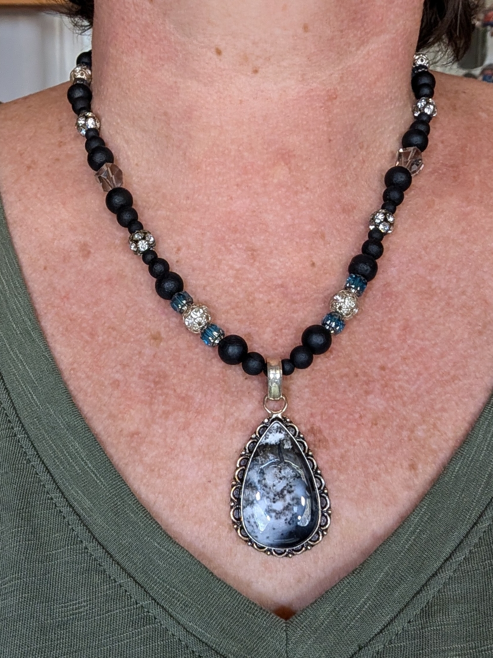 Black Bead Necklace with Teardrop Agate Pendant - Unbranded